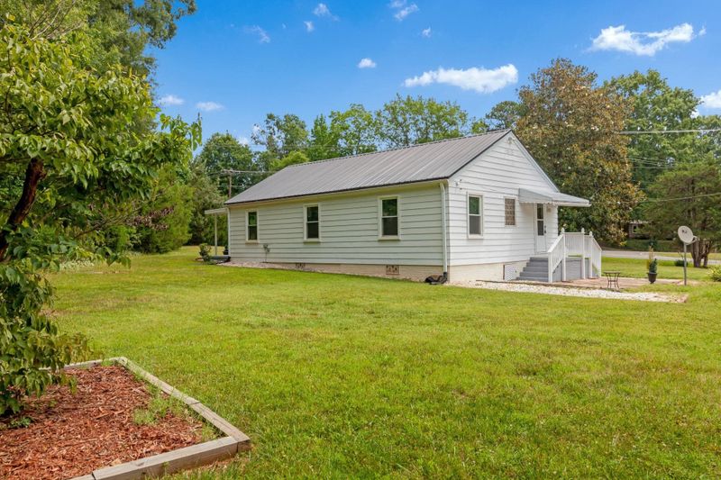 571 N Nash, Hillsborough, NC 27278