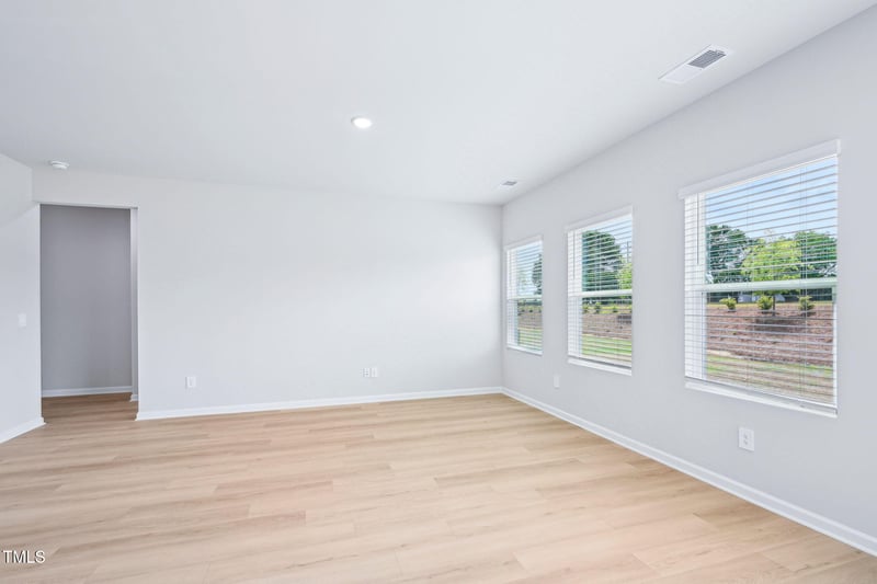 571 White Birch Ln, Angier, NC 27501