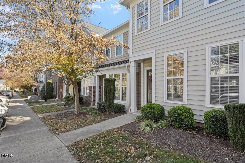 5710 Corbon Crest Ln, Raleigh, NC 27612