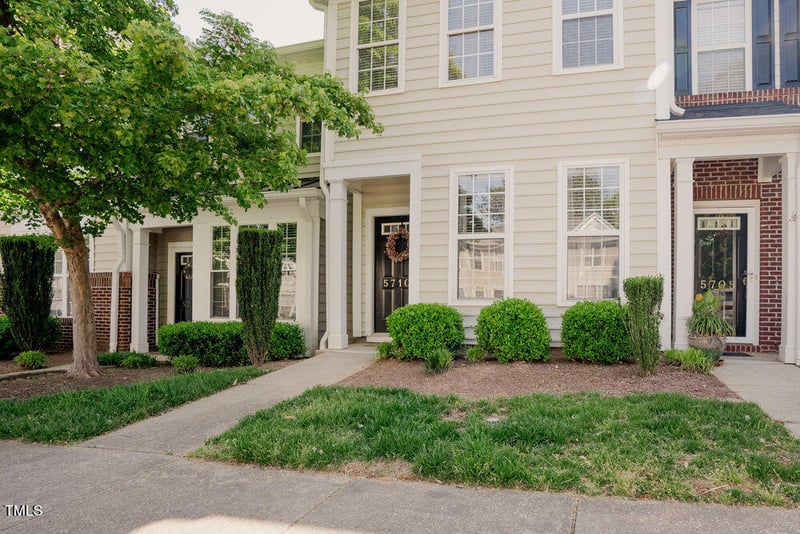 5710 Corbon Crest Ln, Raleigh, NC 27612