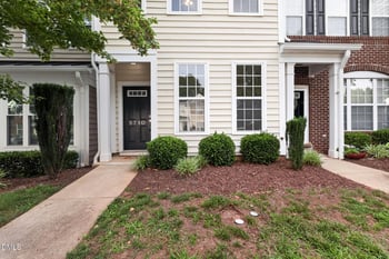 5710 Corbon Crest Ln, Raleigh, NC 27612