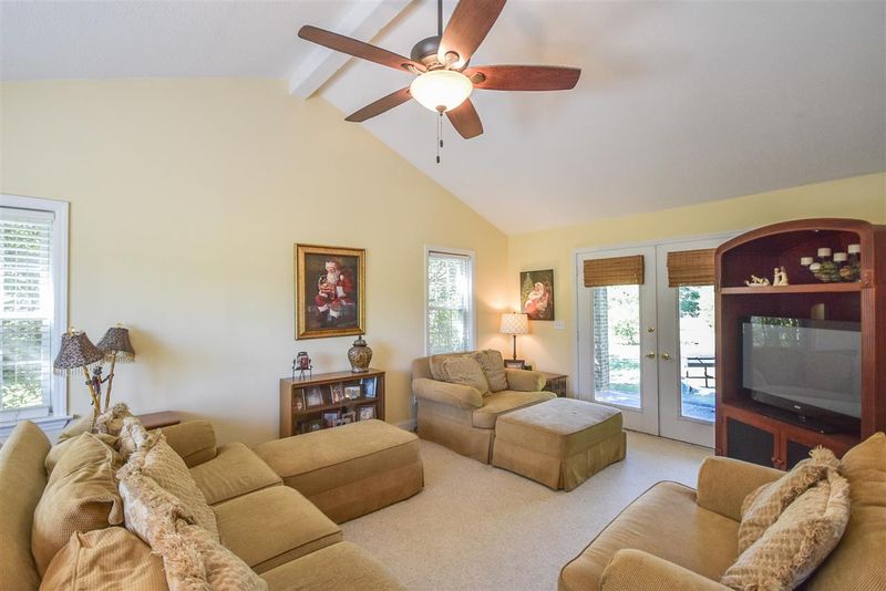 5710 Quail Ridge Dr, Sanford, NC 27330