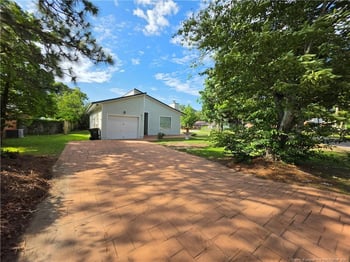 5711 Sagamore Rd, Hope Mills, NC 28348