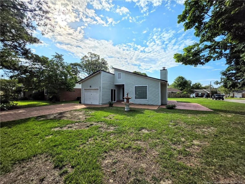 5711 Sagamore Rd, Hope Mills, NC 28348