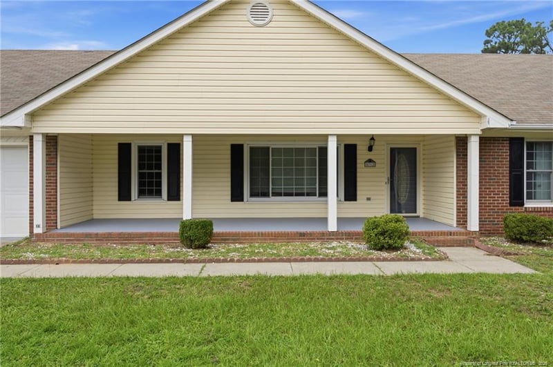 5712 Bibar Rd, Fayetteville, NC 28304