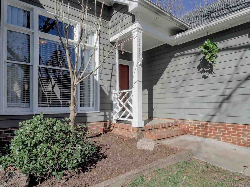 5712 Edgebury Rd, Raleigh, NC 27613