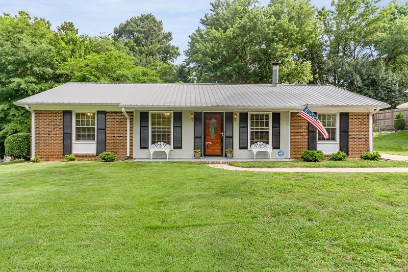 5712 Rail Fence Rd, Raleigh, NC 27606