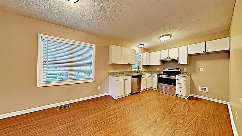 5713 Hatch St, Knightdale, NC 27545