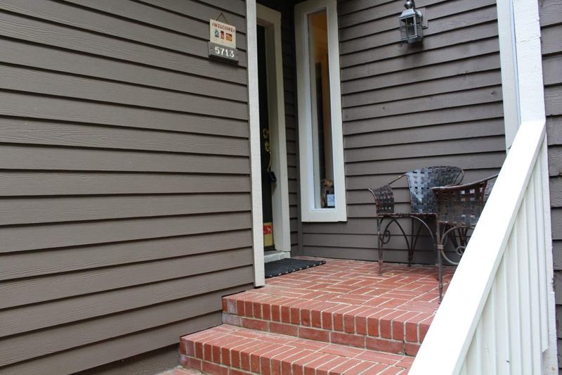 5713 Sentinel Dr, Raleigh, NC 27609
