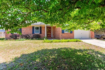 5714 Crenshaw Dr, Hope Mills, NC 28348