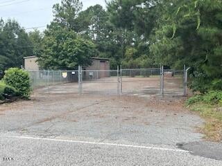 5714 Shipman Rd, Hope Mills, NC 28348