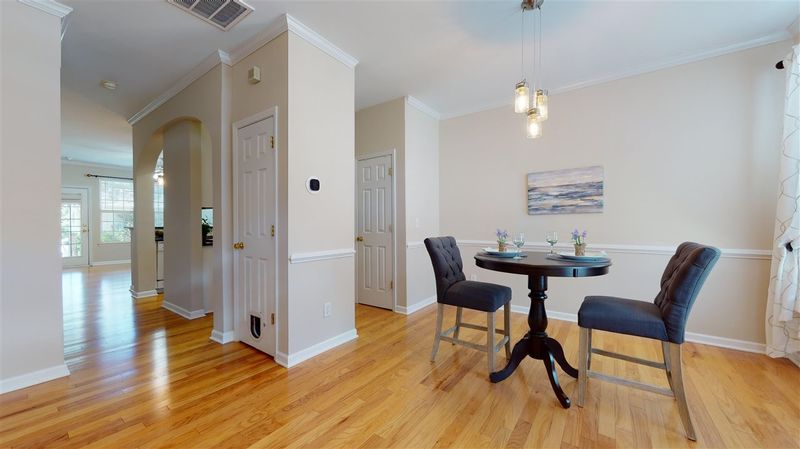 5715 Corbon Crest Ln, Raleigh, NC 27612