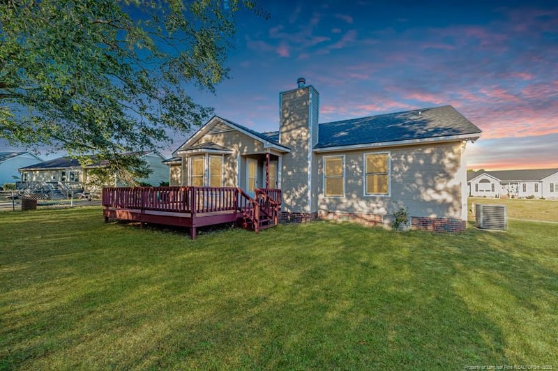 5716 La Costa Dr, Hope Mills, NC 28348