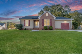 5716 La Costa Dr, Hope Mills, NC 28348