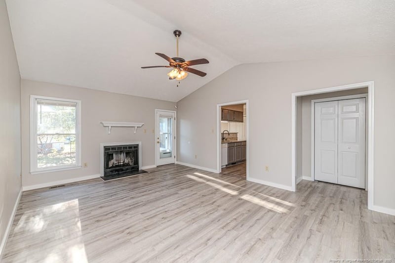 5716 La Costa Dr, Hope Mills, NC 28348