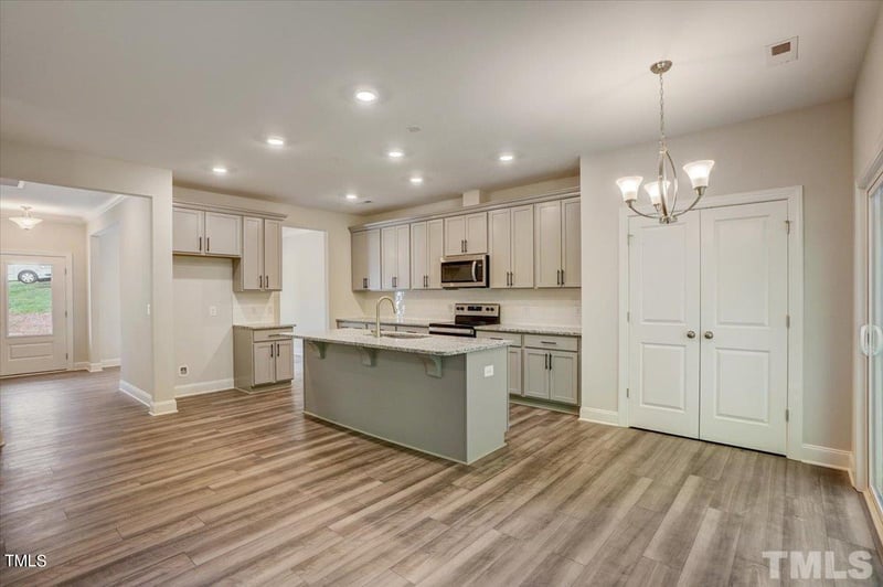 5717 Bashford Crest Ln, Raleigh, NC 27606