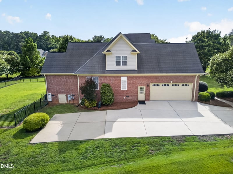 5717 Buteo Ct, Fuquay Varina, NC 27526