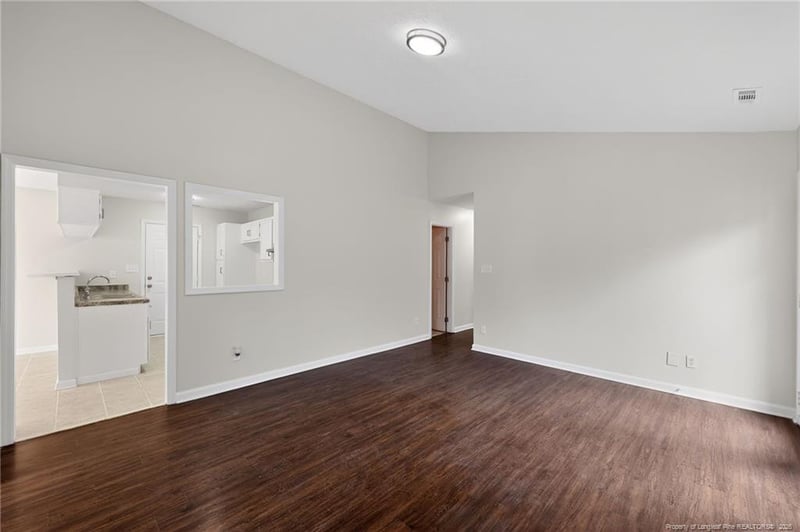 5717 Charbonneau Ct, Fayetteville, NC 28304