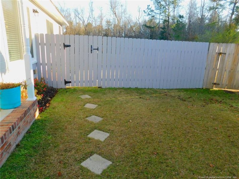 5717 Icarus Cir, Fayetteville, NC 28304