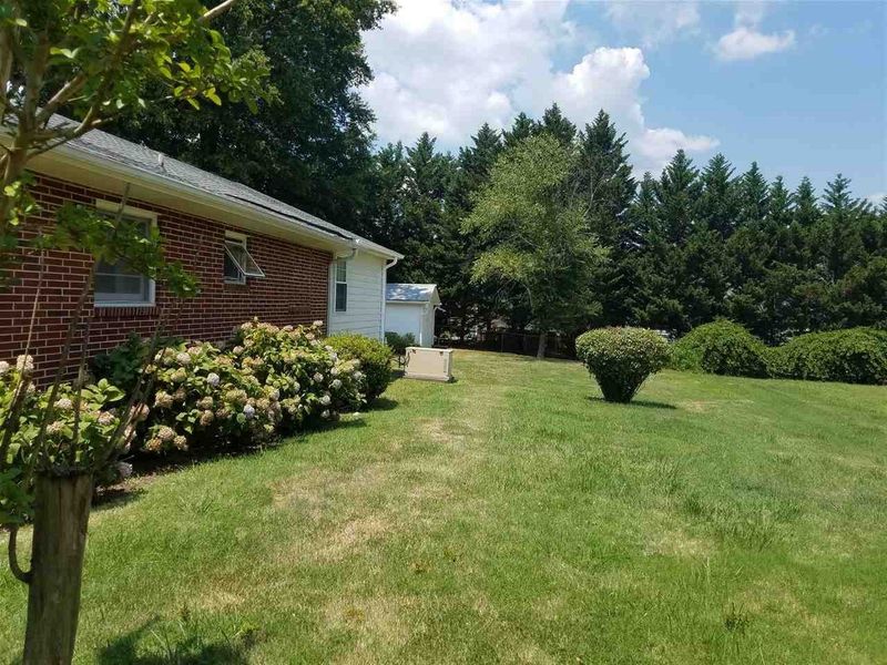 5718 Barbee Rd, Durham, NC 27713