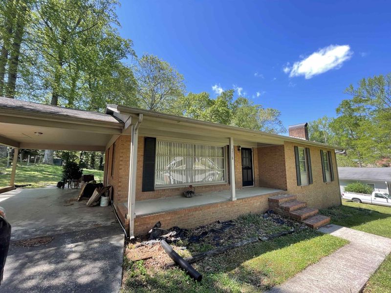 5718 N Sharon Dr, Raleigh, NC 27603