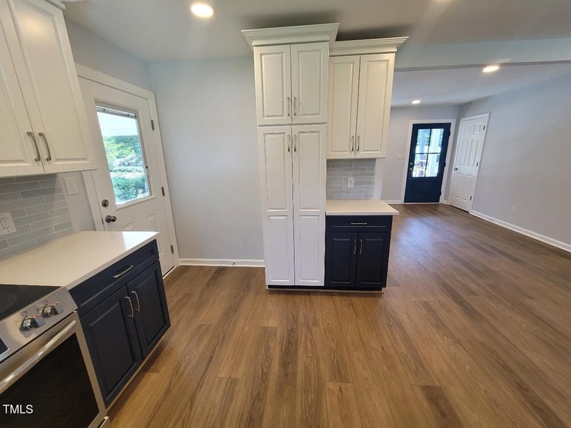 5718 Woodcrest Dr, Raleigh, NC 27603