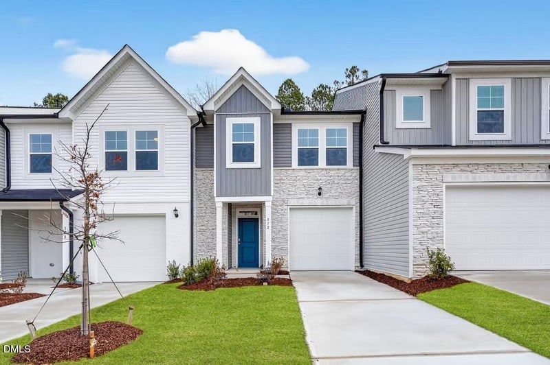 572 Barrington Row Ave, Zebulon, NC 27597