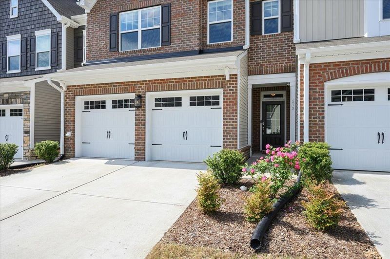 572 Historic Dr, Hillsborough, NC 27278