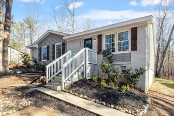 572 Park Ave, Youngsville, NC 27596