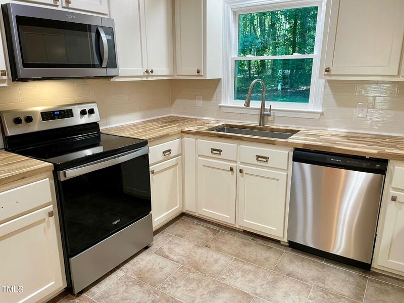 5720 Genesee Dr, Durham, NC 27712