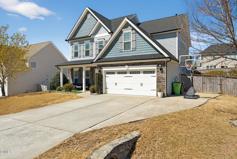 5720 Lumiere St, Holly Springs, NC 27540