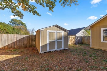 5720 Pepperbush Dr, Fayetteville, NC 28304