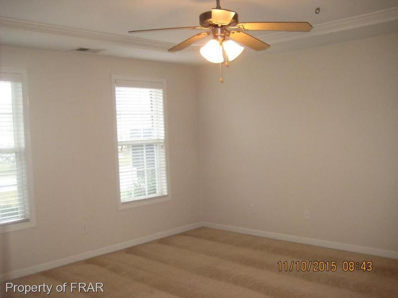 5721 Azure Dr, Hope Mills, NC 28348