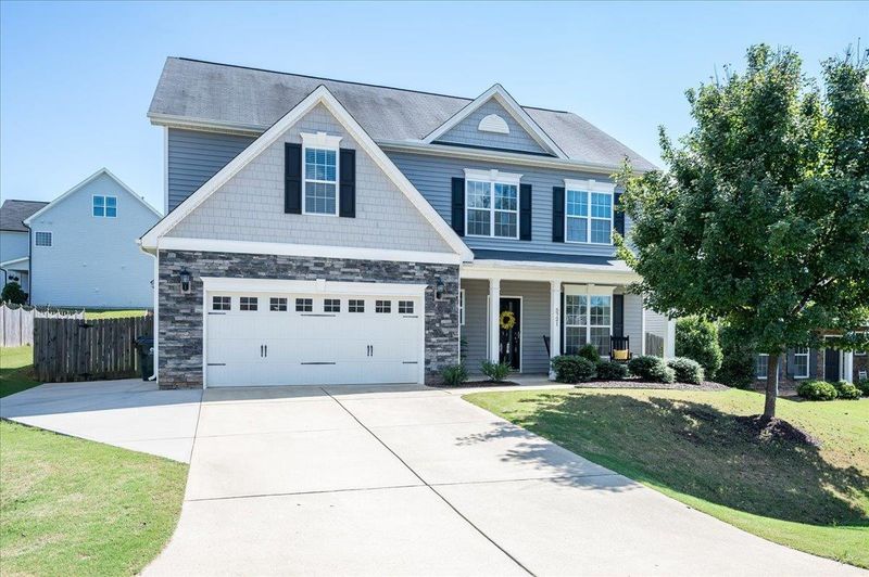 5721 Lumiere St, Holly Springs, NC 27540