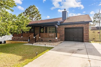 5721 Walkabout Rd, Hope Mills, NC 28348