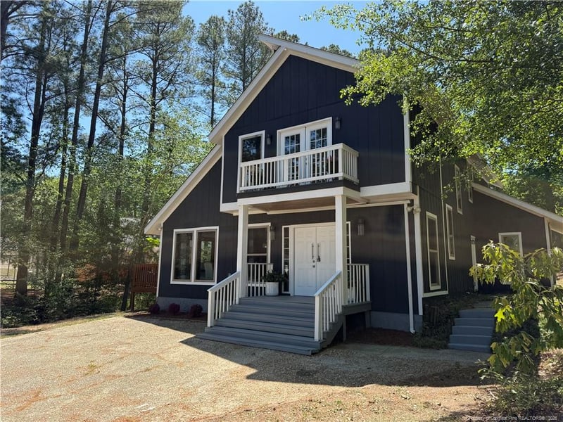 5721 Waters Edge Dr, Fayetteville, NC 28314