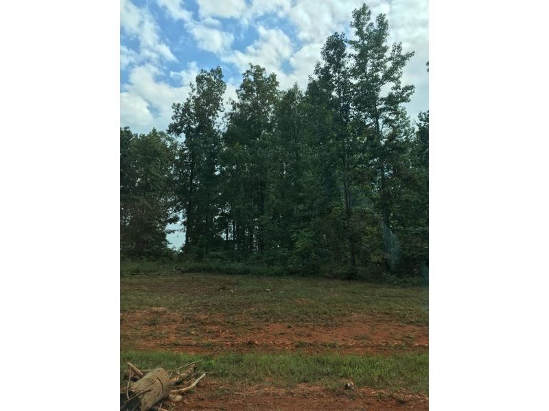 5724 Walters Ln, Mebane, NC 27302