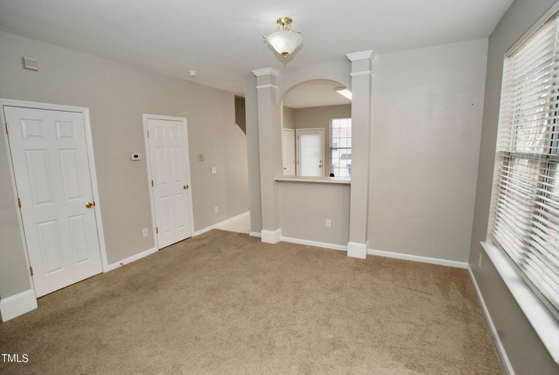 5725 Corbon Crest Ln, Raleigh, NC 27612