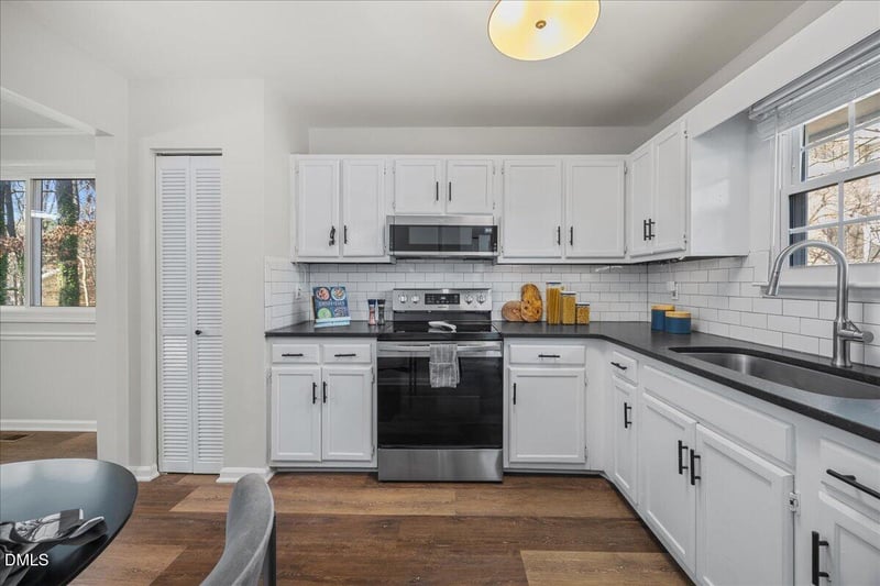 5725 Pool Side Dr, Raleigh, NC 27612