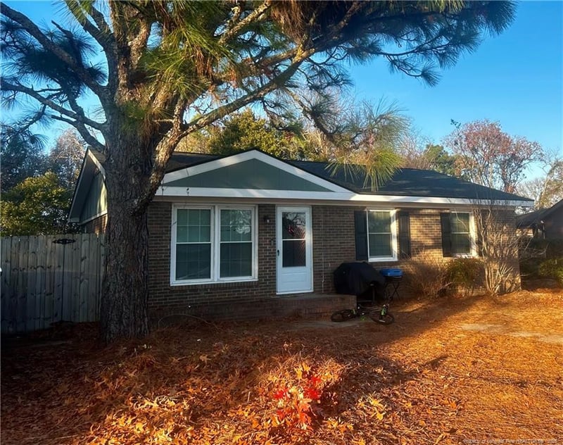 5726 Edmeston Dr, Fayetteville, NC 28311