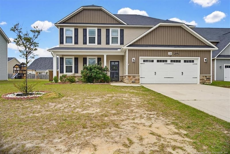 5726 Pondhaven Dr, Fayetteville, NC 28314