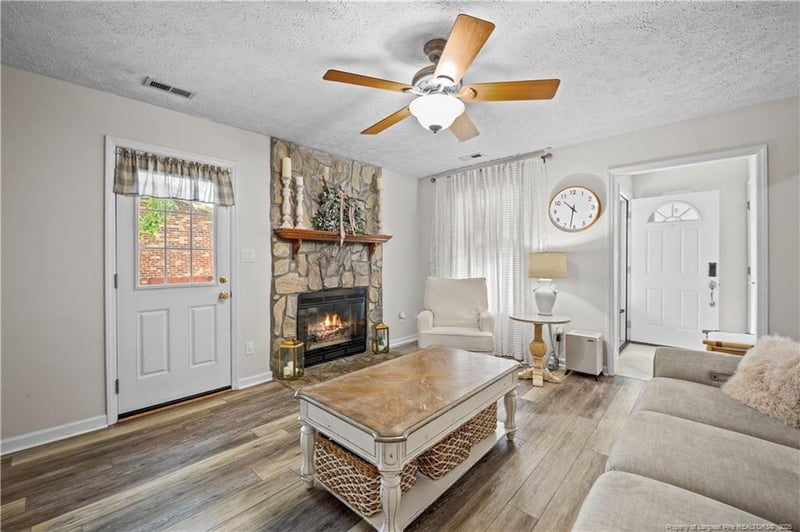 5726 Walkabout Rd, Hope Mills, NC 28348