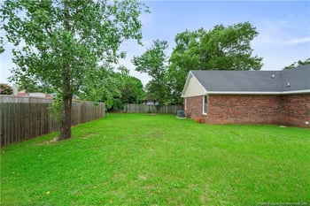 5726 Walkabout Rd, Hope Mills, NC 28348