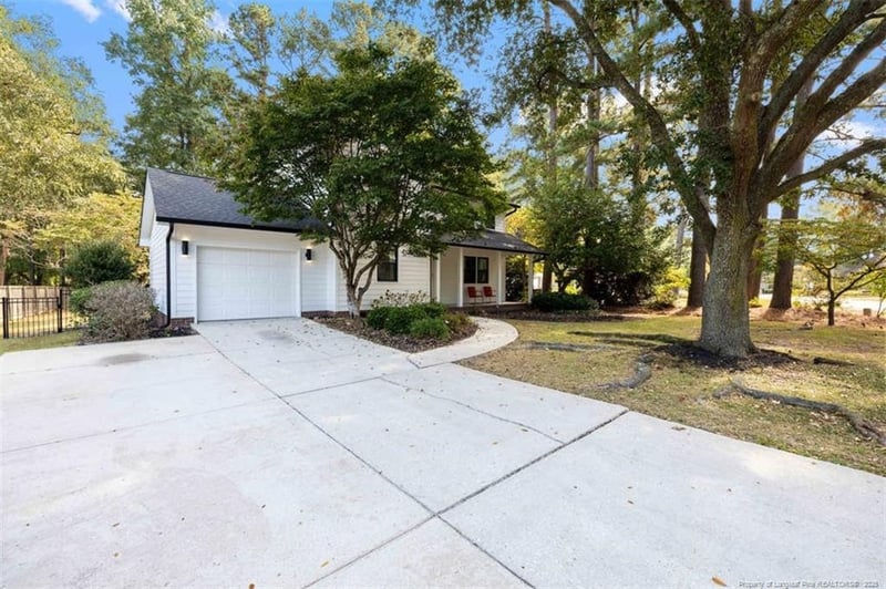 5728 Danville Dr, Fayetteville, NC 28311