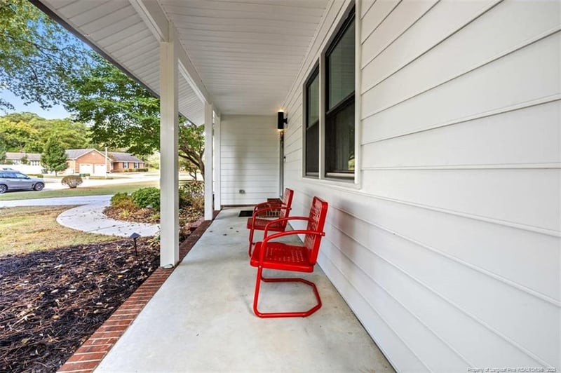 5728 Danville Dr, Fayetteville, NC 28311