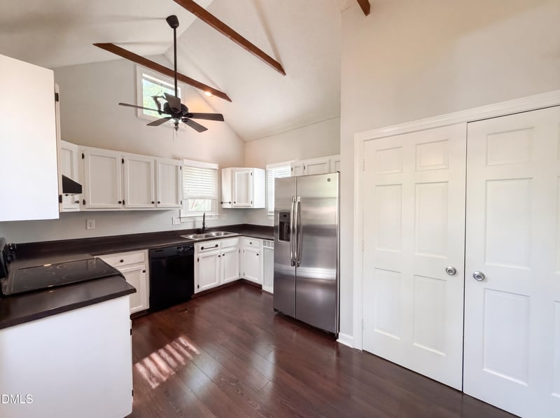 5728 Sentinel Dr, Raleigh, NC 27609