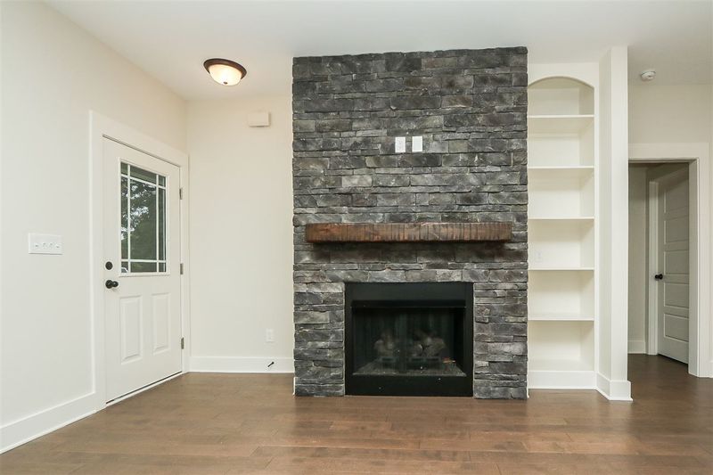 573 N Oneil St, Clayton, NC 27527