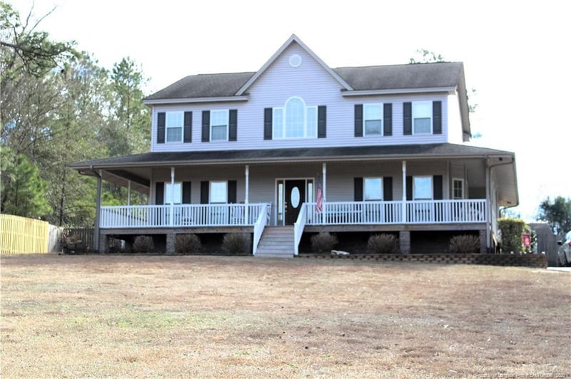 573 Porter Rd, Hope Mills, NC 28348