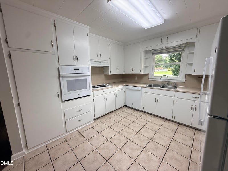 573 Semora Rd, Roxboro, NC 27573