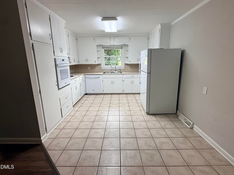 573 Semora Rd, Roxboro, NC 27573